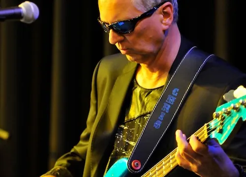 THE BASS E-Bassunterricht