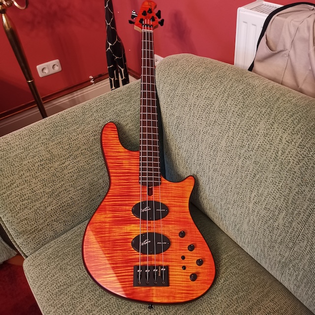 Marleaux Votan 4-String Seriennummer 585